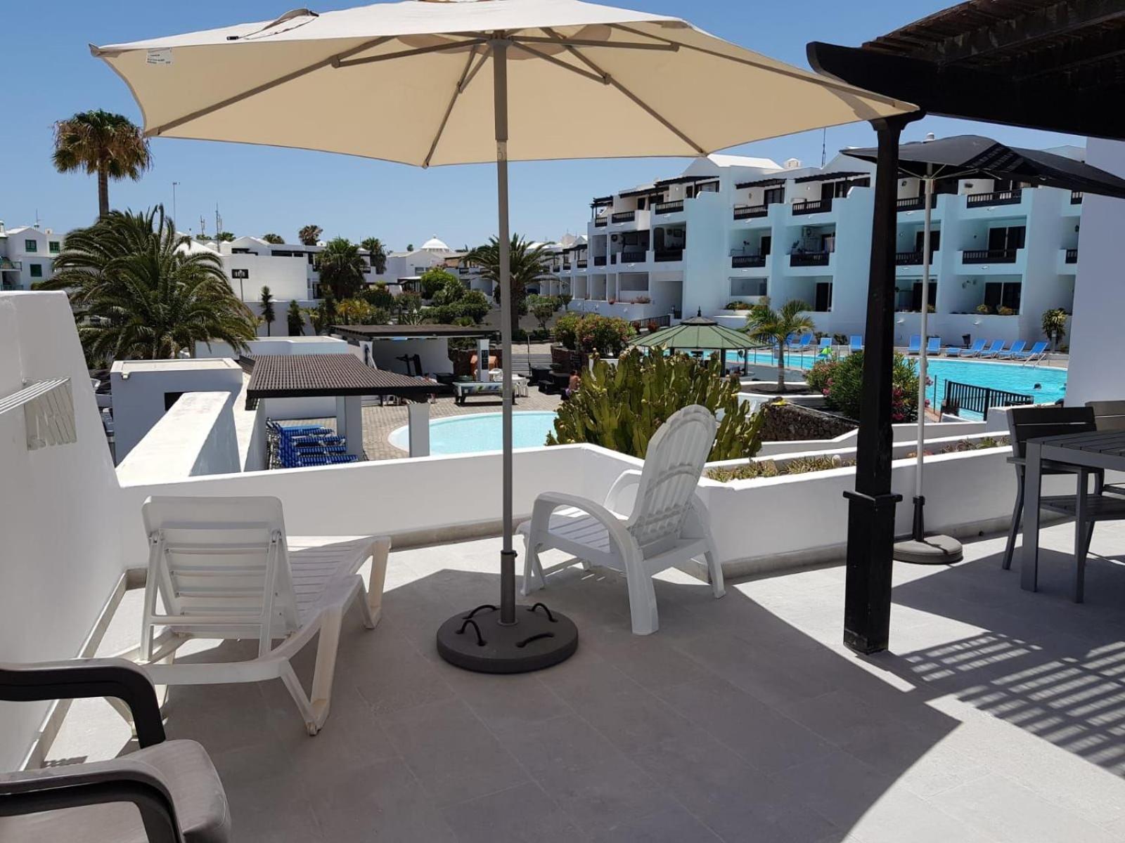 Appartamento Playa Bastián 2 habs, 2 baños y súper terraza Costa Teguise Esterno foto