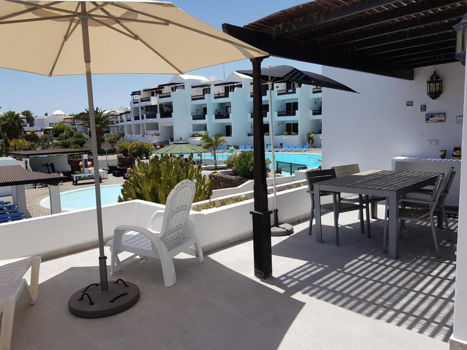 Appartamento Playa Bastián 2 habs, 2 baños y súper terraza Costa Teguise Esterno foto