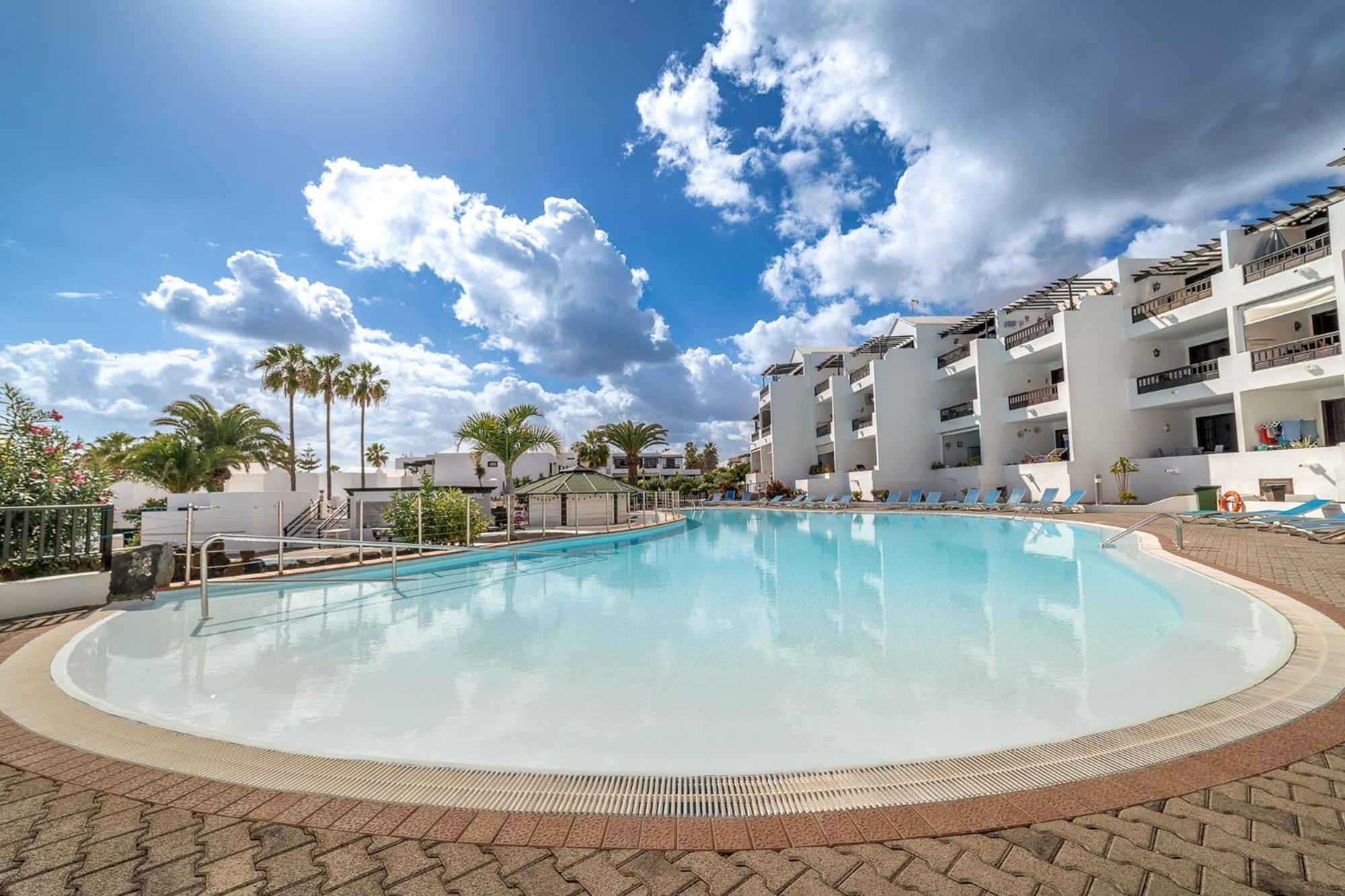 Appartamento Playa Bastián 2 habs, 2 baños y súper terraza Costa Teguise Esterno foto